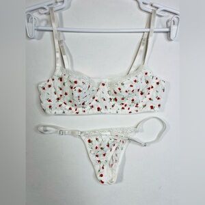 NWOT White And Red Floral Lace Lined Lingerie Bra and Thong Set